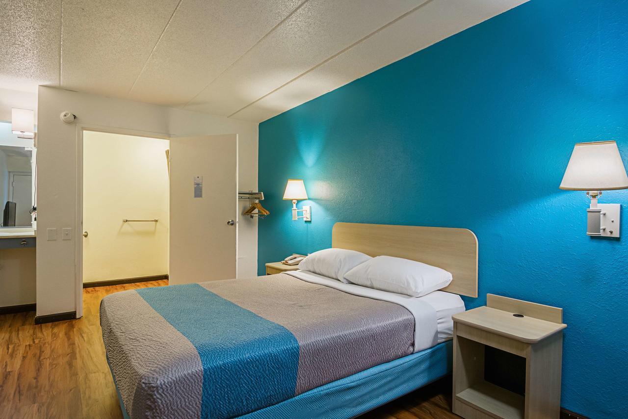 Motel 6-Knoxville, Tn - North מראה חיצוני תמונה