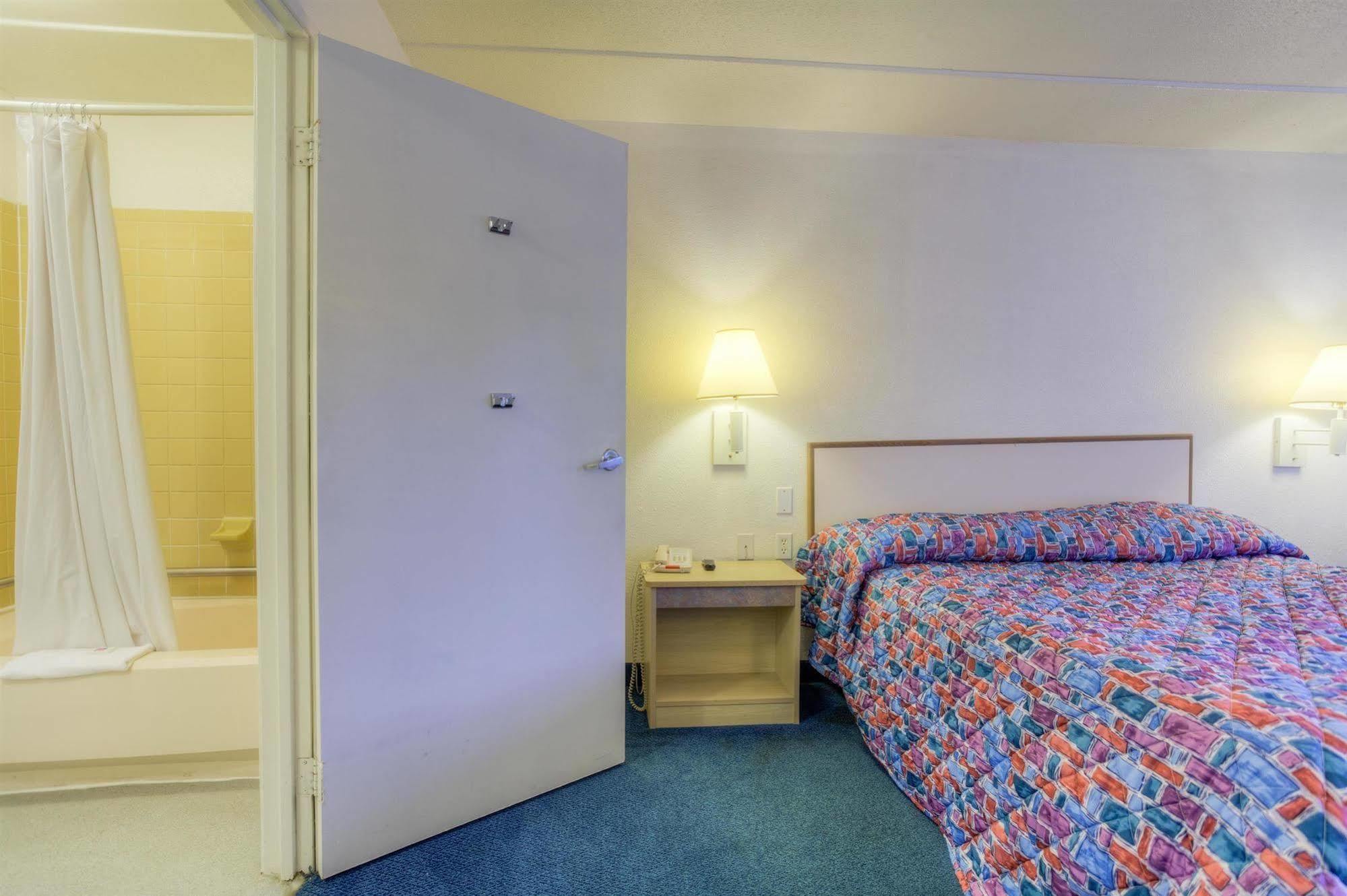Motel 6-Knoxville, Tn - North מראה חיצוני תמונה