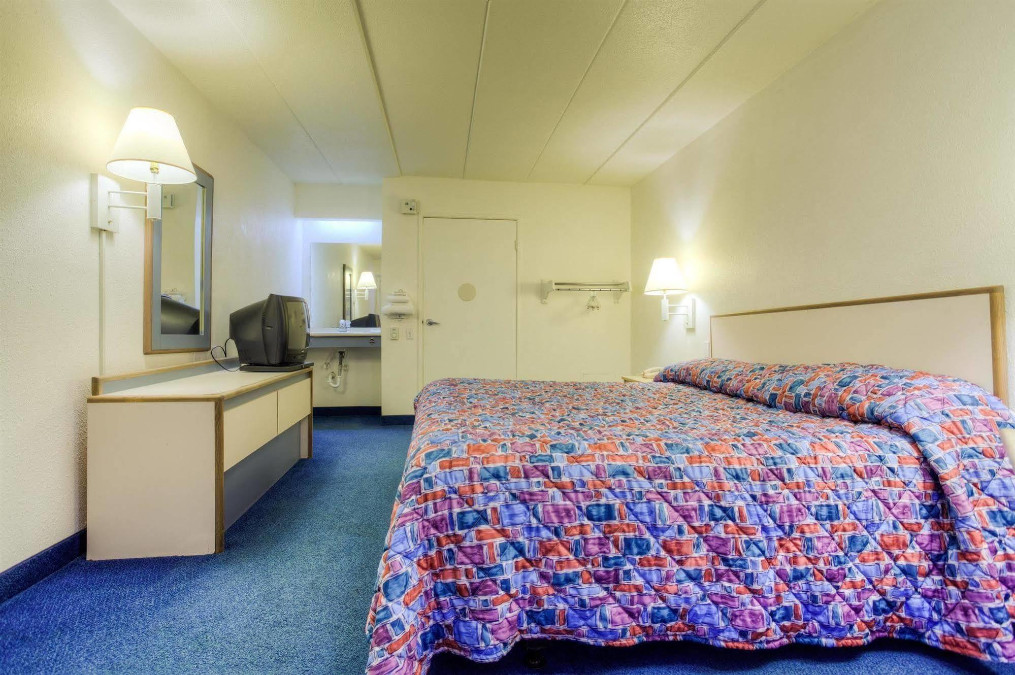 Motel 6-Knoxville, Tn - North מראה חיצוני תמונה