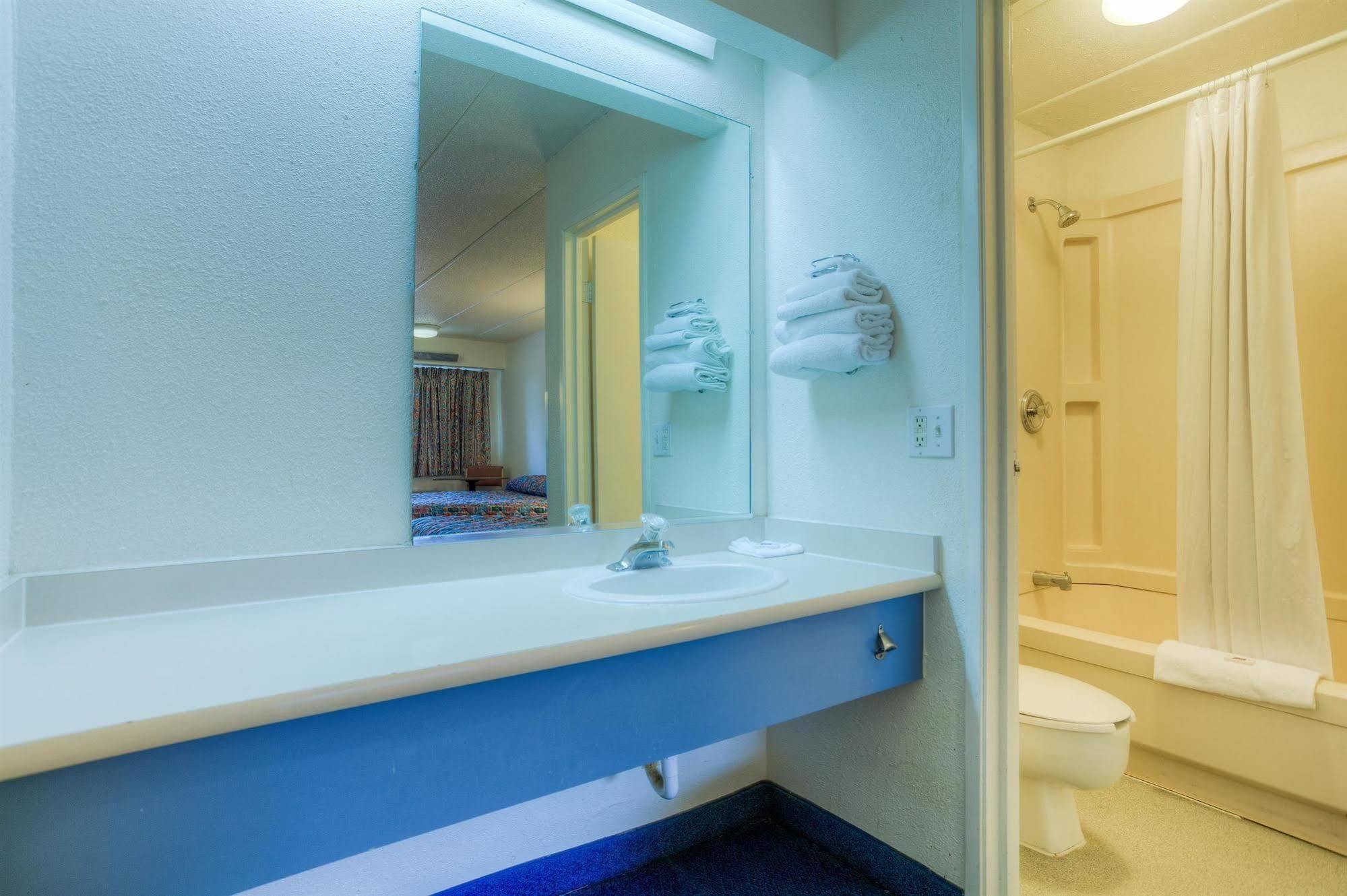 Motel 6-Knoxville, Tn - North מראה חיצוני תמונה